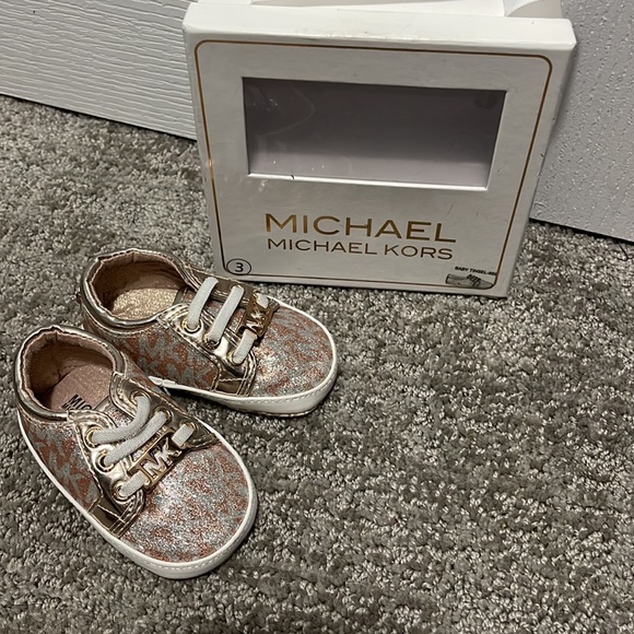 Michael Kors Baby Tinsel Infant Sneakers. Size 3. - Picture 5 of 5